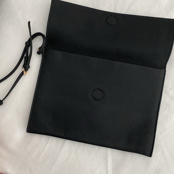 The Row - Picture 15 of 16